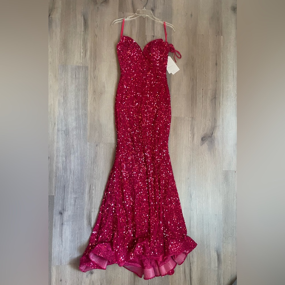 Pink strapless prom/party dress - Picture 3 of 6